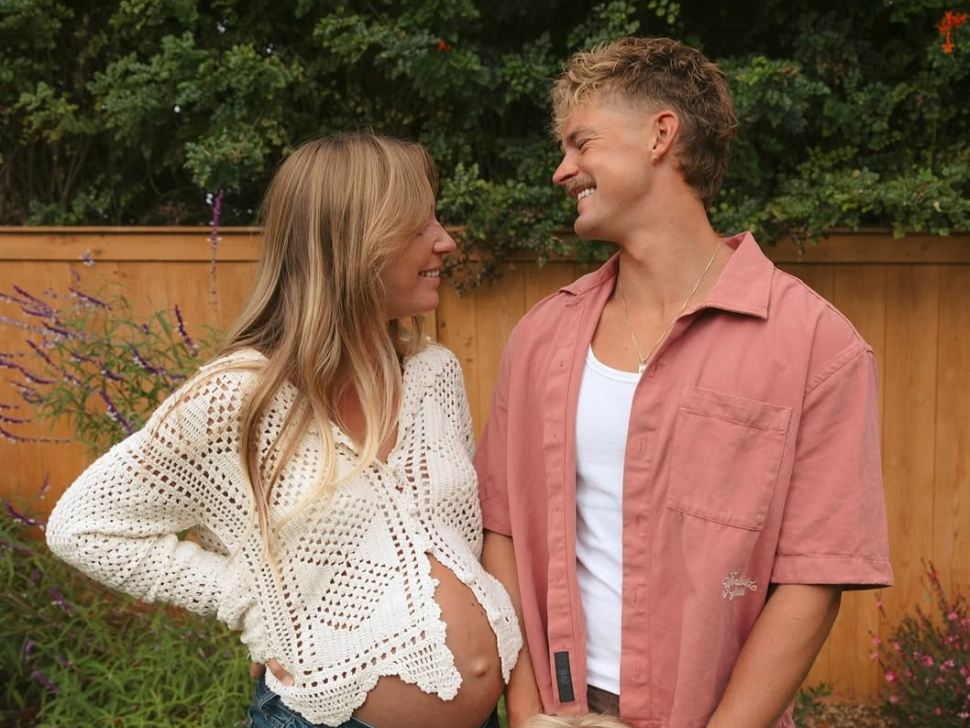 Forrest Frank and wife expecting second child - CHVNRadio: Southern